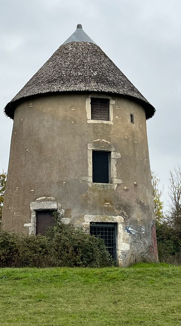 Home in Givry