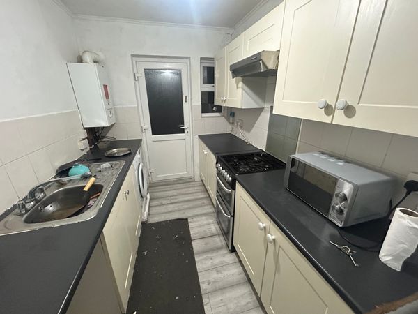 Aslam's private room