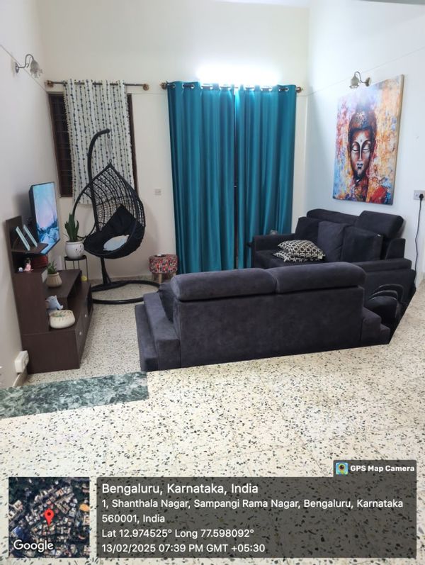 Abhishek's private room
