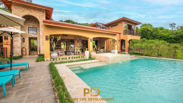 Tuscan house in the hill of Atenas, Costa Rica