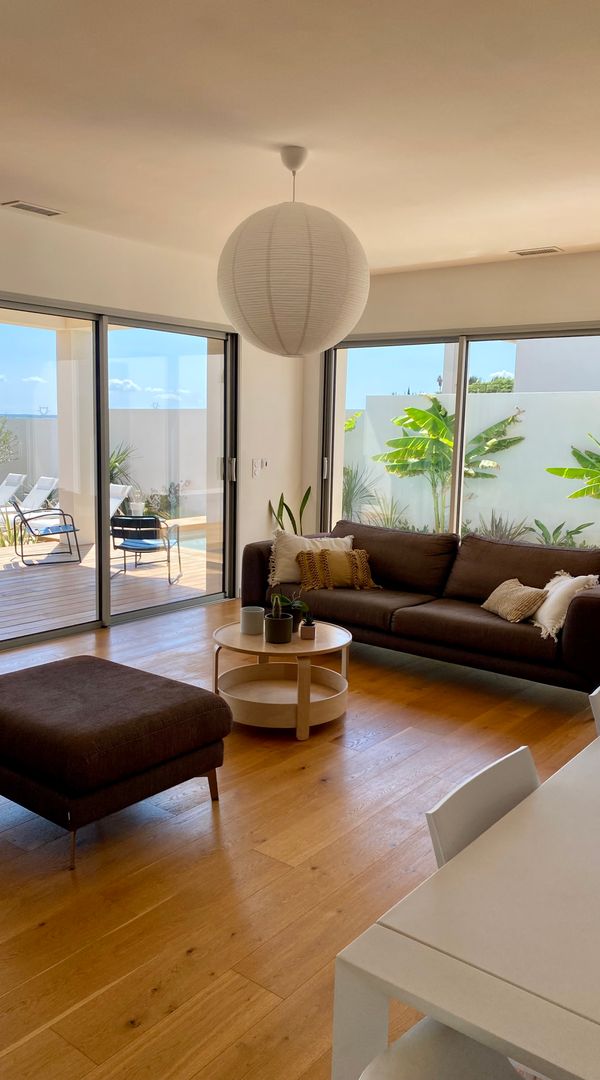 Villa avec piscine vue sur vignes à 5min de la rivière et 35 min de la plage.