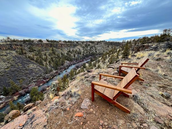 Nature Lover’s Modern Retreat on the Canyon’s Edge!