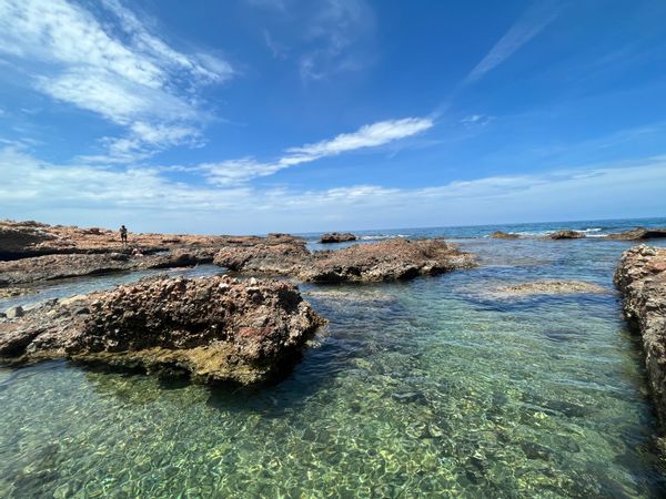 Ático Saona en Son de Mar entre calas y pinos  para familia de 4 terraza 100 m2 pequeña cocina