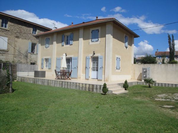 Huis in Saint-Donat-sur-l'Herbasse