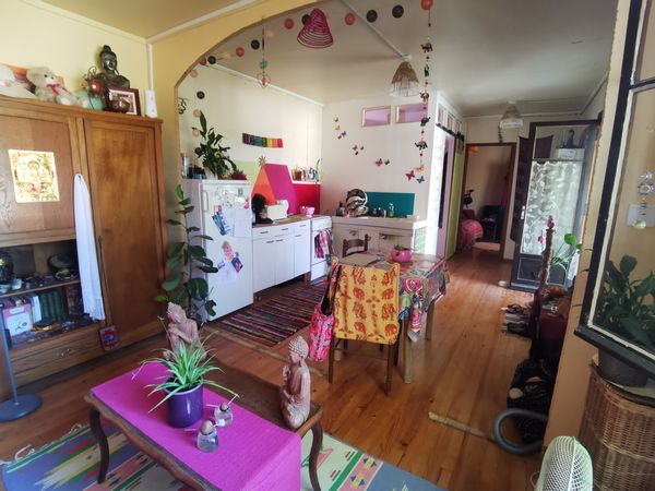 Le cabanon coloré de Audrey et du chat