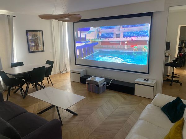 Quiet modern apartment in the heart of Paris