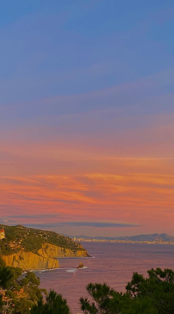 La maison  Idéalement situé au cœur  des plus belles calanques de la CÔTE BLEUE