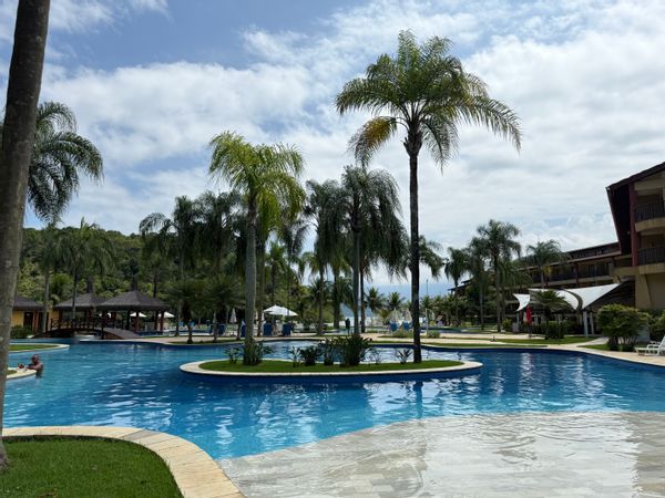 Rua Angra azul, N240 Apto 112 BL 08, Condomínio Costa Bela, Pontal, Angra dos Reis, RJ, CEP 23942315