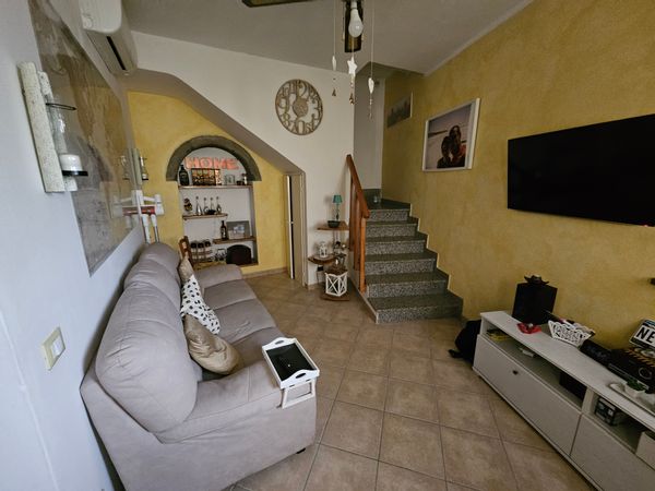 maurizio's house