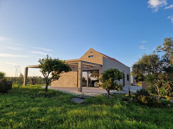 Country side villa on 7 Hectar Farm in Alentejo