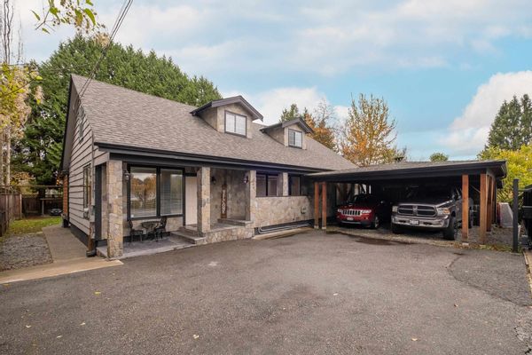 Charming and private house in Maple Ridge