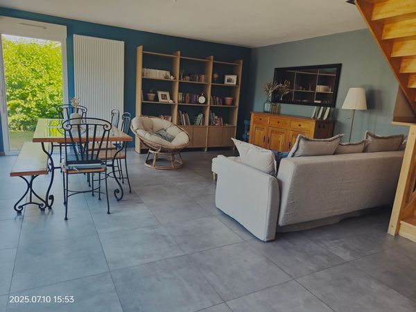 Evian - maison de 120m2 à proximité du lac, de la Suisse et des stations.