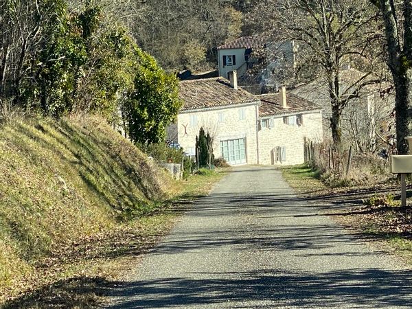 Hem i Montcuq-en-Quercy-Blanc