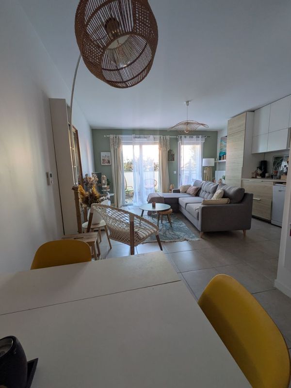 Chez Cindy. Je vous propose mon appartement petit havre de paix et de réconfort.