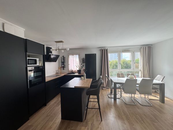 LOOKING FOR AN EXCHANGE IN NYC • minimum 2 months from February