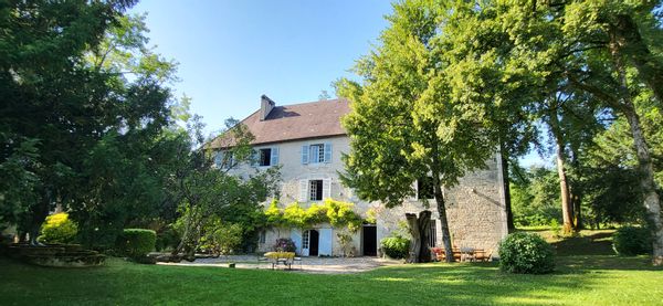 Votre paradis privé alliant charme, élégance et activités.