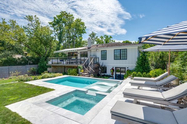Hamptons House Walking Distance to Sag Harbor Village -- Newly Renovated with Pool, Spa, Gym