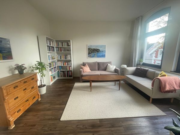 Appartement de Lena Confortable appartement de 4,5 pièces, situé au calme et en plein centre.