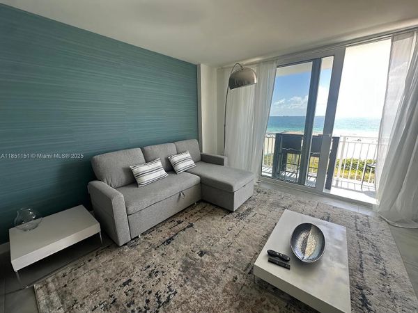 Beach Apartment, wake up to the sun