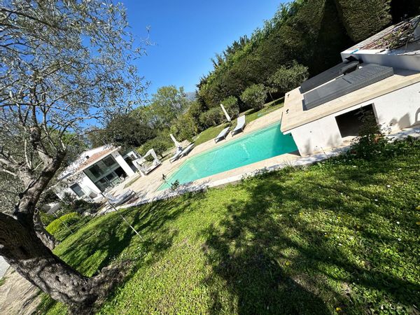 Modern and luxurious villa with pool near Nice