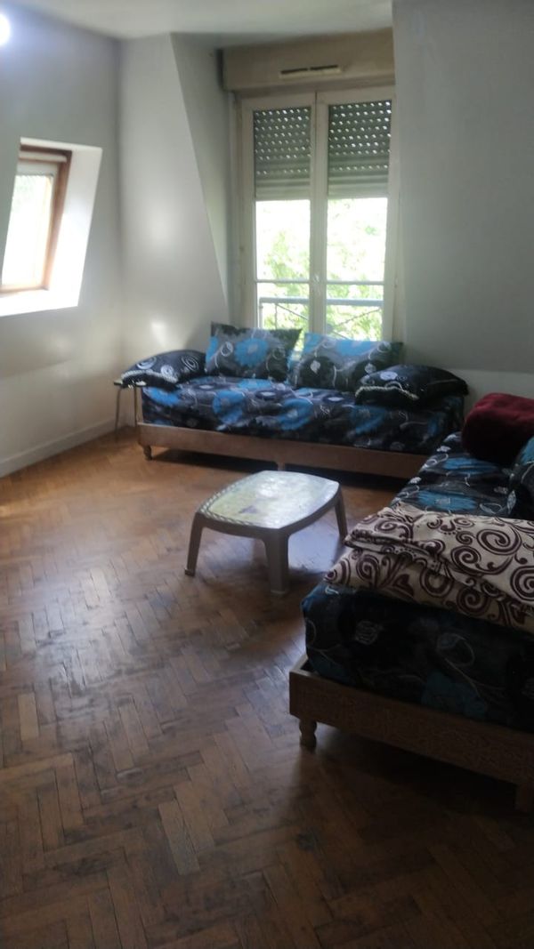 Abdallah's house is a nice, warm and clean place, near the city center and near the touristiques sites too