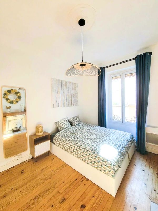 Appart tout Confort, proche Métro A Gratte Ciel