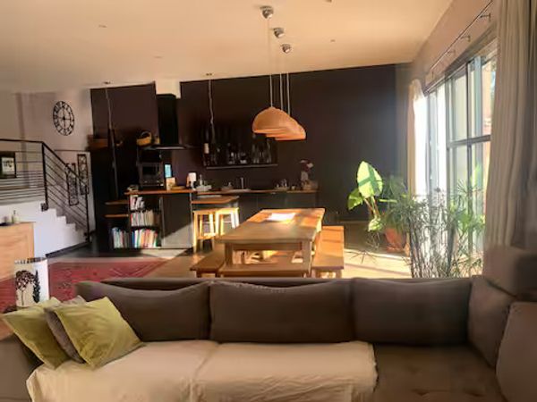 Belle maison avec vue, en cœur de village ardéchois