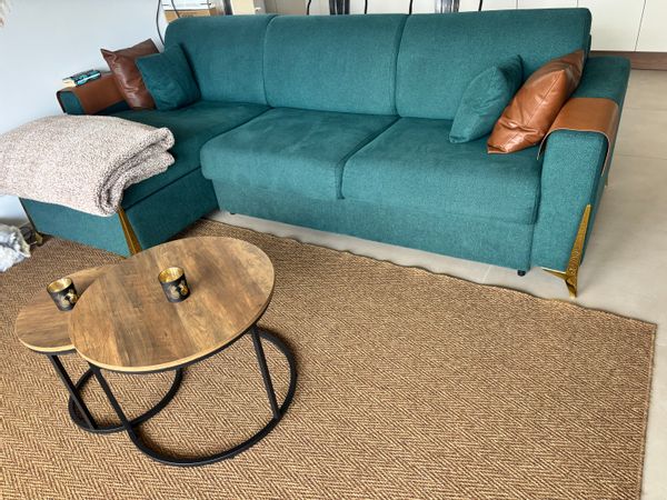 Maison mitoyenne perchée en moyenne montagne, idéale pour les amoureux de nature et de tranquillité.