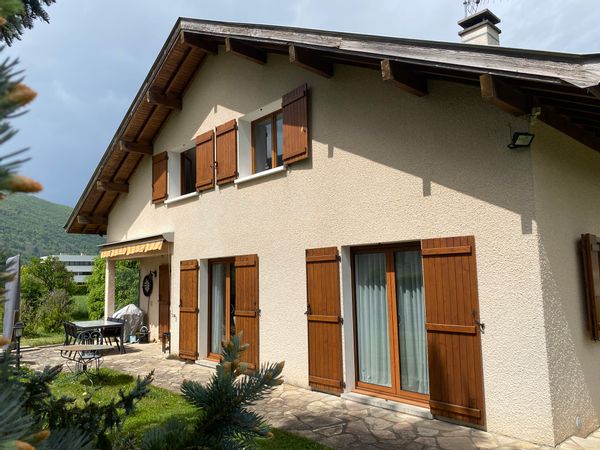 Maison avec jardin entre lac d'Annecy et montagnes