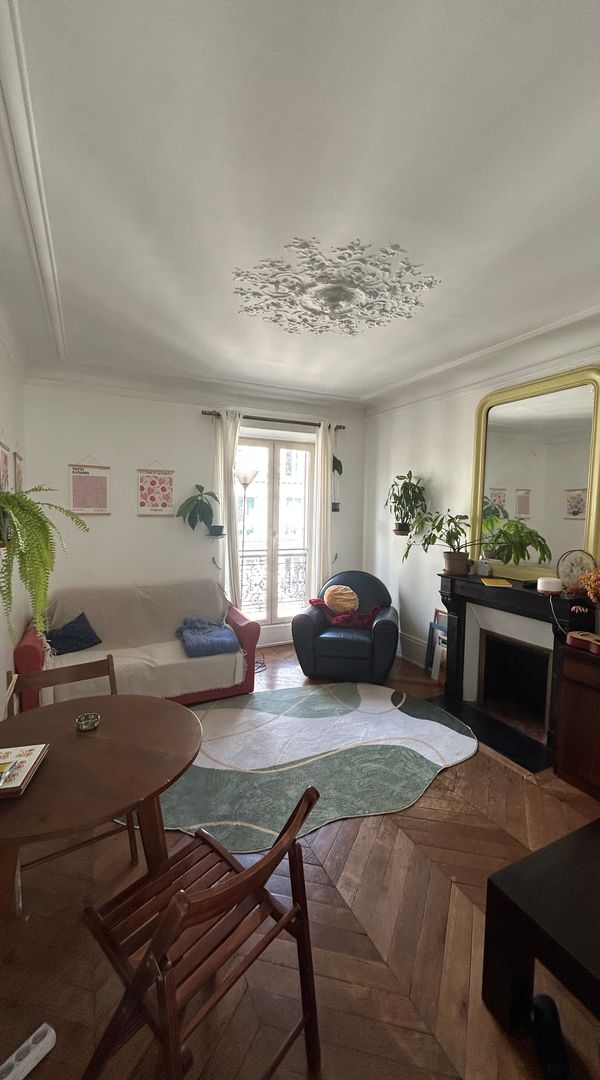 Charming Room Near Montmartre in Paris