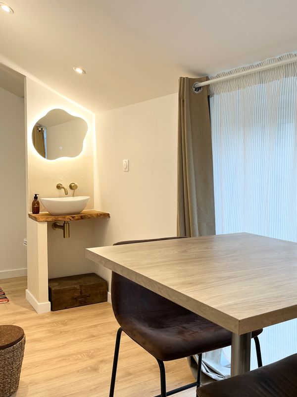 Chambre dans dépendance