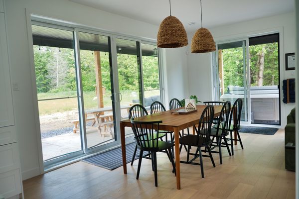 Modern, Family-Friendly Lakehouse in the Heart of Nature-Rich Lanaudière