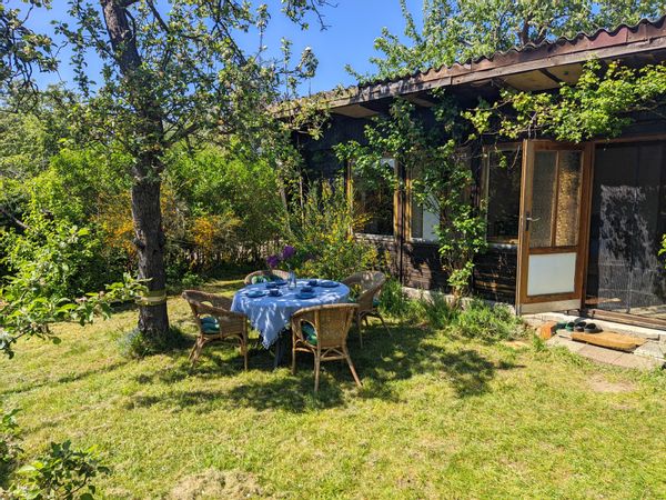 Thilos Rosenhütte im Grünen