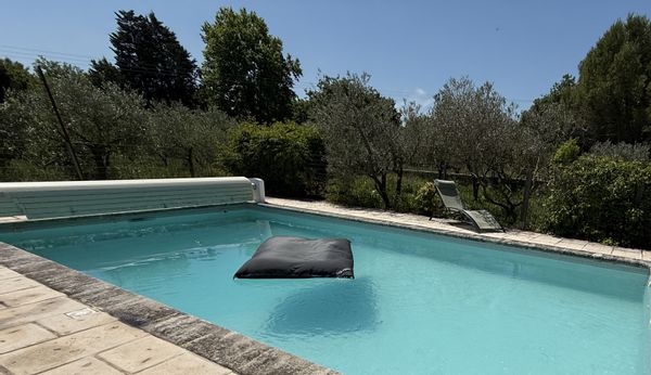 Maison provençale avec piscine