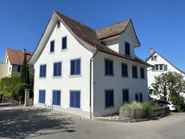 2-bedroom flat, family friendly, in a charming heritage-listed house from 1825