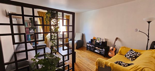 Cozy 2-Bedroom Apartment in the Heart of Montreal