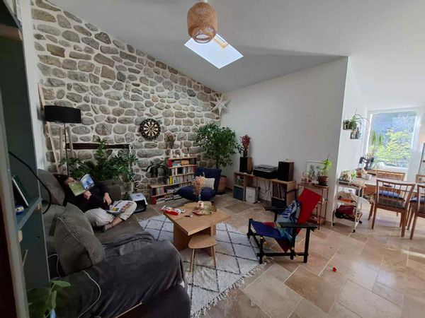 Charmant appartement dans maison de village avec terrasse au coeur du village de Jaujac