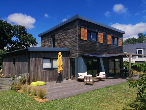 La maison de Jean, Liza, Anna et Milo