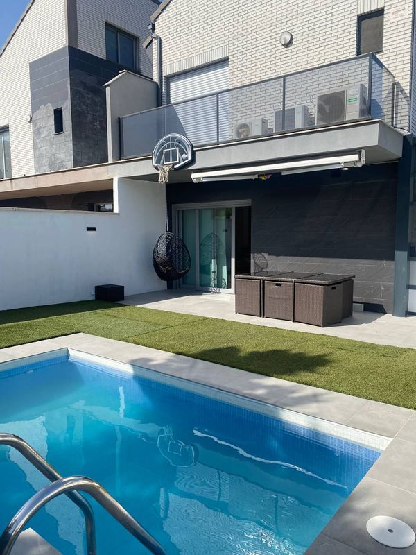 Casa con piscina privada a 5 minutos del castillo de Peñiscola.