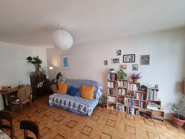 Cozy Apartment with Balcony, 10-Min Walk to Sacré-Cœur & Montmartre
