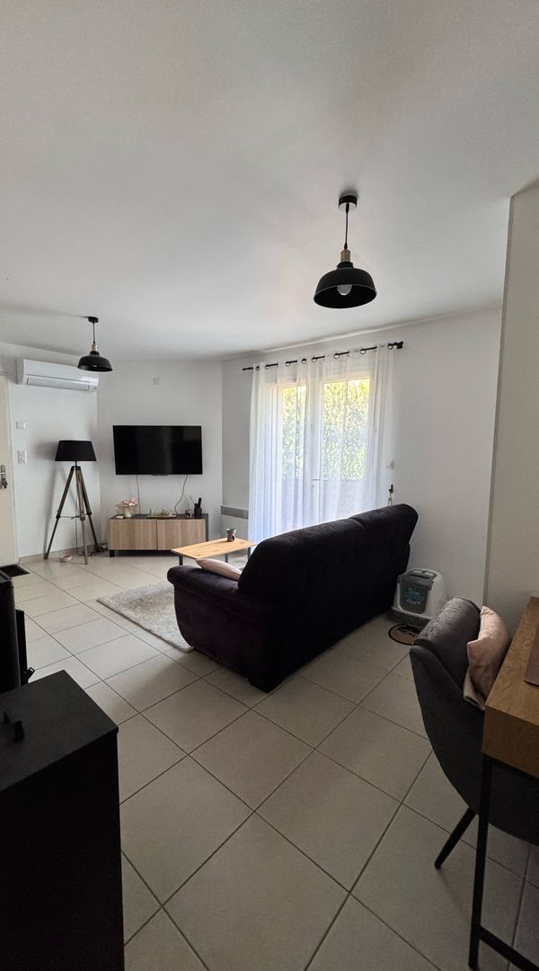 Petite maison au cœur du petit village de Saint-Chamas