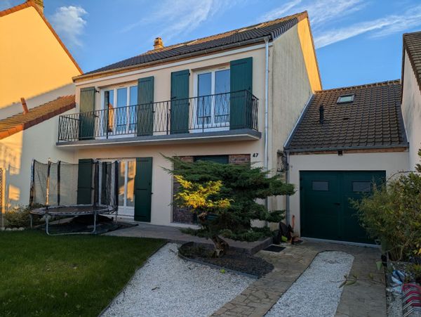 Maison familiale et chaleureuse à proximité de la forêt.