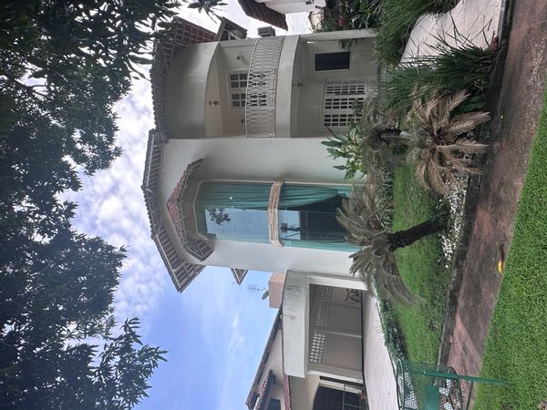 La maison de Zildomar spacious and safe house.