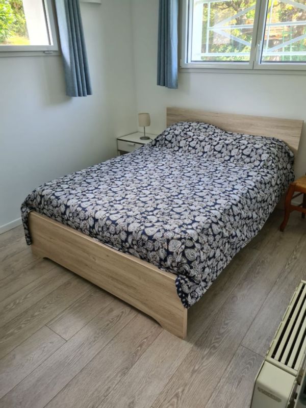 Appartement privé au rdc d'une maison familiale.