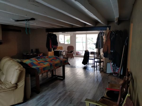 La maison de Thierry est un bain pour un retour aux sources ! Ici, la permaculture est mise en avant au jardin comme à la maison ...