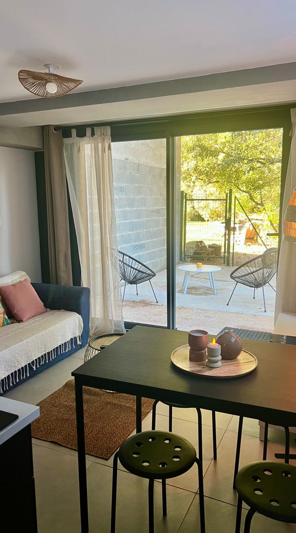 Charmant F2 Indépendant à Aniane