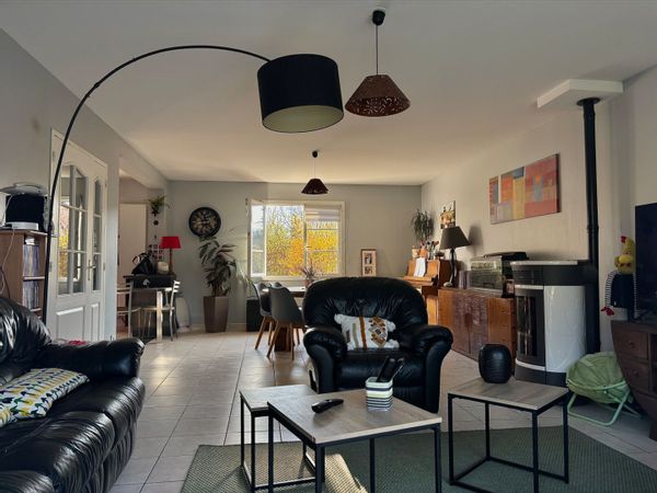 Maison des KS, 5 chambres, dans un quartier calme, au coeur des châteaux de la Loire.