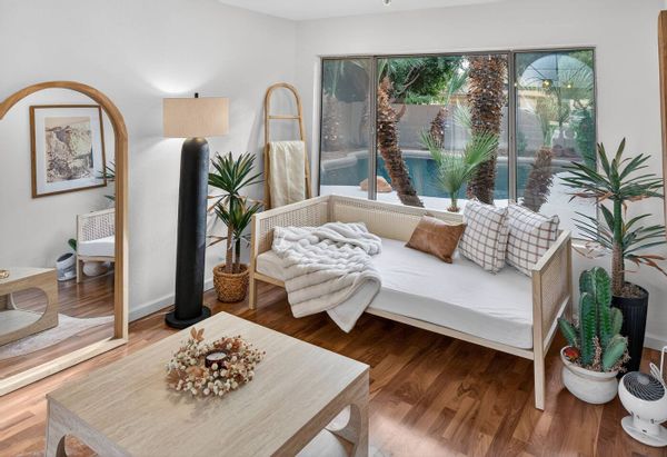 Oasis in the desert with a private sparkling pool and lush greenery for privacy.  4Bdrm 2 bath =)