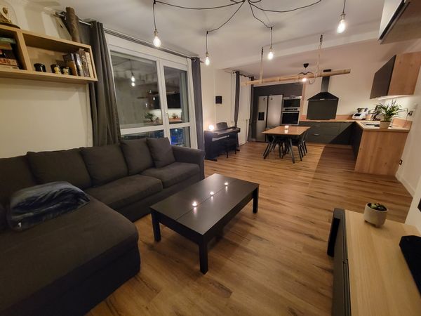 Chambre calme, proximité direct au métro