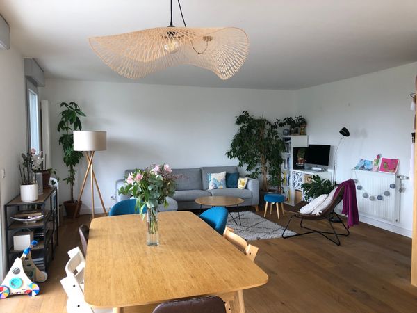 Au coeur des Alpes, la maison de Sarah et Jeremy entre ville et montagne